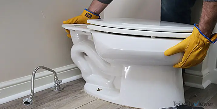 how to remove a toilet