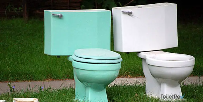 How to Unclog a Toilet Without a Plunger