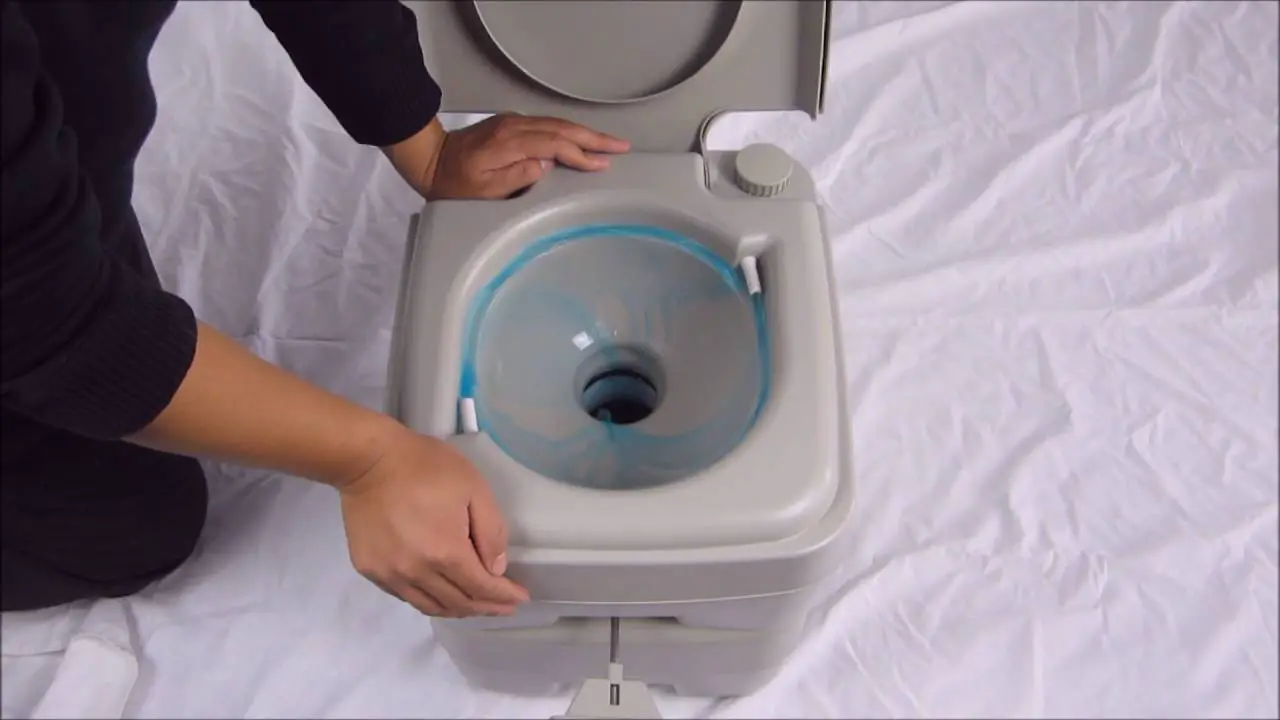 portable flush toilet go outdoors